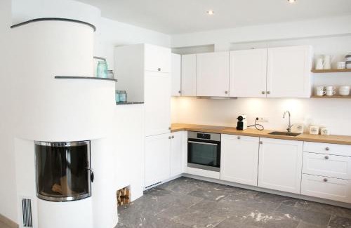 Flachau Ski Chalet | Mountainlodge by Skischule Hermann Maier