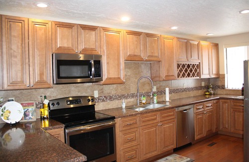 Columbine Lake House | Mountains, Skiing, Hot Tub, Adventure, 5 BR Cabin, Sleeps 10, Pets w/fee