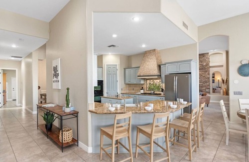 East Mesa House | Mountainside Desert Retreat