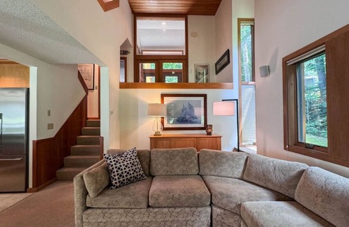 Bartlett House | Mountainside Retreat @ Attitash | Pool, Hiking