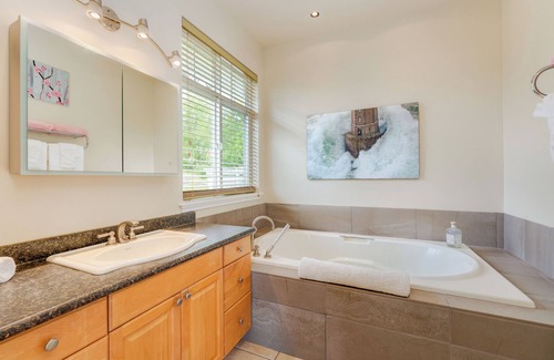 Otter Point House | Mountaintop, ocean-view home minutes from hiking, beaches & more. Stair-free!