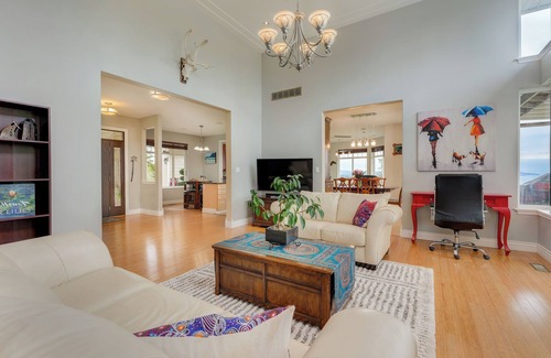 Otter Point House | Mountaintop, ocean-view home minutes from hiking, beaches & more. Stair-free!