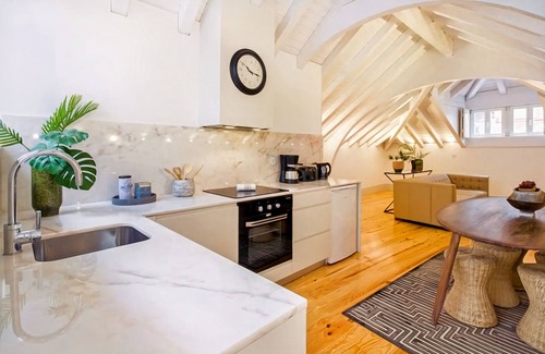 Centro / Baixa Apartment | Mouzinho Apartment 202