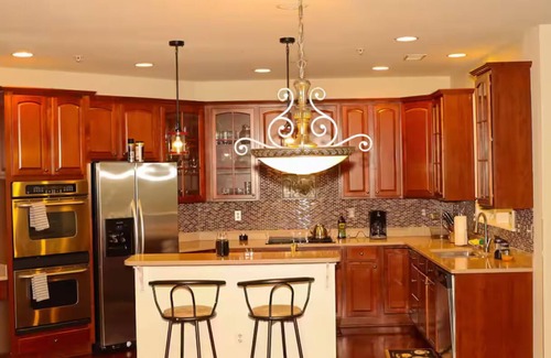 Fort Washington House | Movie Theater, Parking, 6 bdm, DC suburb 2 Kitchen