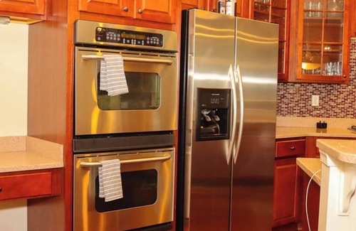 Fort Washington House | Movie Theater, Parking, 6 bdm, DC suburb 2 Kitchen