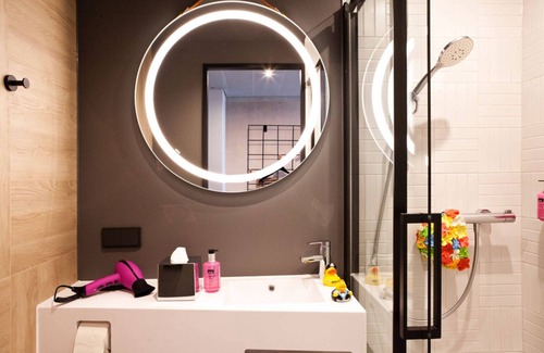 Rust Hotel | MOXY Rust
