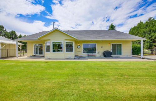 Boundary County House | Moyie Springs Home with Views, Near Kootenay River!
