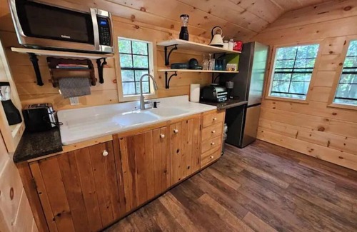 Tyendinaga House | Mozie Park - Your fun romantic destination