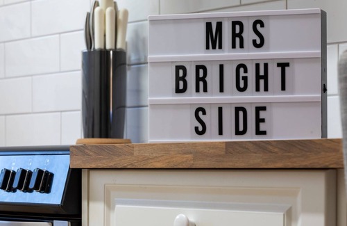 Bright Apartment | Mrs Brightside - Tucked away in a quiet side street, Mrs. Brightside's location is sure to impress.