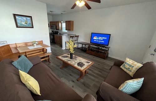 Myrtle Beach Cottage | MRV13S, 2-bedroom cottage, 2 Blocks to the Beach! Free WIFI, Free Parking
