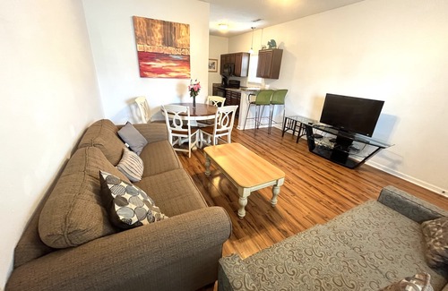 Myrtle Beach Cottage | MRV73, 3-Bedroom Cottage, 2 blocks To The Beach! Free WIFI, Free Parking