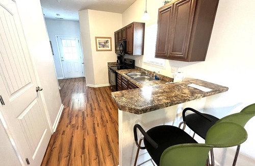 Myrtle Beach Cottage | MRV73, 3-Bedroom Cottage, 2 blocks To The Beach! Free WIFI, Free Parking