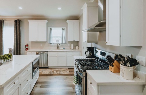 Biloxi House | Ms Annie's Coastal Hideaway - the perfect location in downtown Ocean Springs!