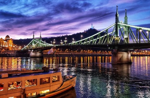 Vienna Boat Rental | Ms Diana Hotel - Cruises