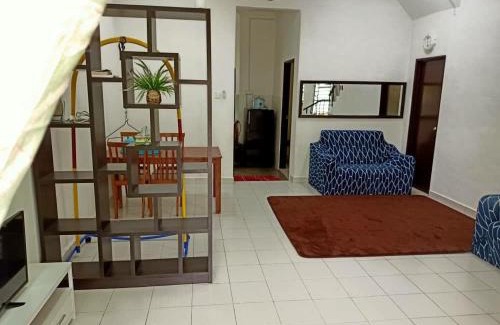 Ayer Lanas House | Ms Homestay jeli