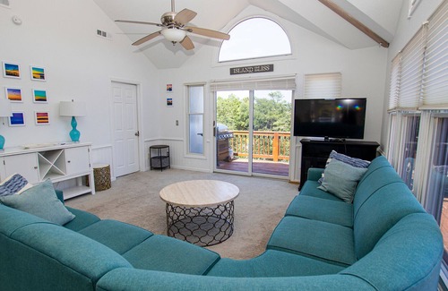 Monteray Shores House | MS909, Island Bliss- Soundside, Hot Tub, Community Amenities, Close to beach