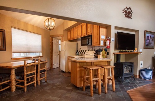 Salida Ski Chalet | Mt. Harvard Chalet at Creekside chalets