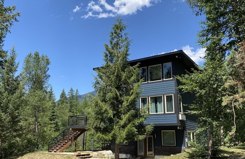 Eureka House | MT Retreat