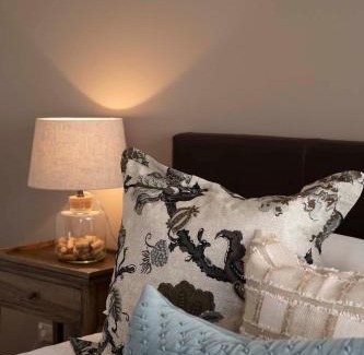 Gibbston Bed & Breakfast | Mt Rosa Lodge Boutique Vineyard Accommodation