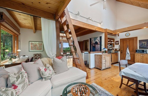 Mill Valley Cottage | Mt Tamalpais Dream Retreat