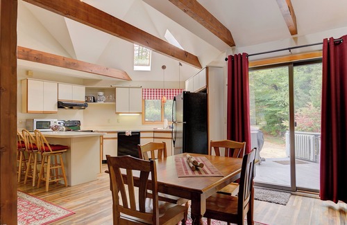 Bartlett House | Mt. Washington Valley Get Away - near Hiking, Storyland & North Conway