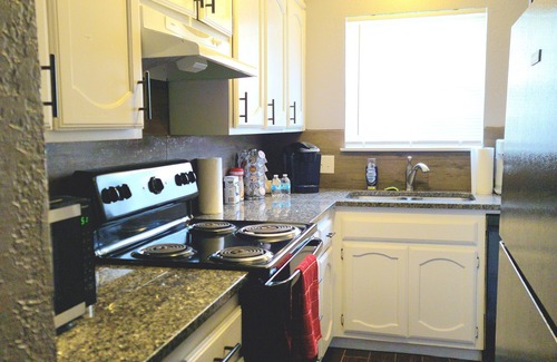 Fort Worth Apartment | MTM Cozy Fortworth Suite, Entire Home,10 mins to Downtown Fortworth & Zoo