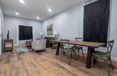 Old Town Apartment | MTM Fully Furnished Rental in Old Town - 2 beds