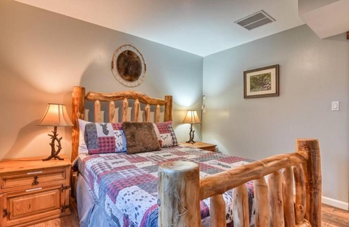 Green Mountain Falls Apartment | MTN Town Escape-Beavers Den, 1 Bdrm luxury Apt