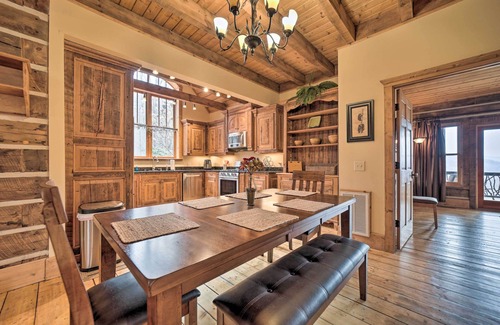 Franklin Cabin | Mtn-View Cabin: Deck, Grill & Fire Pit in Franklin