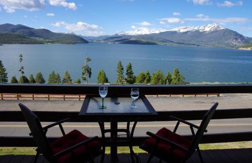 Dillon Apartment | Mtn-View Condo with Hot Tub Access in Dillon!