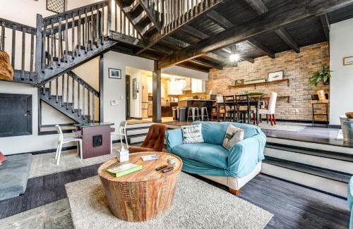 Tannersville House | Mtn-View Gem with Deck and Hot Tub in Tannersville