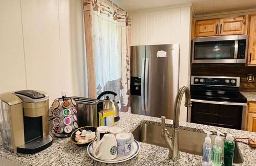 Gatlinburg Cabin | Mtn View, Outdoor Fire Pit, Privacy & Location ❤️