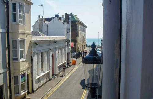 Kemptown Apartment | Mucky Duck House | by Brighton Holiday Lets