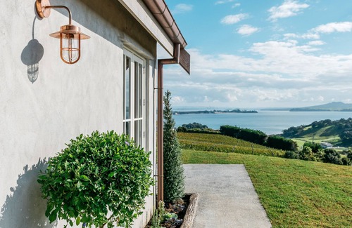 Oneroa Cottage | Mudbrick Cottages