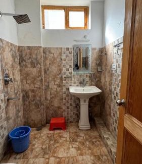 Leh Hotel | Mujoo Guest House