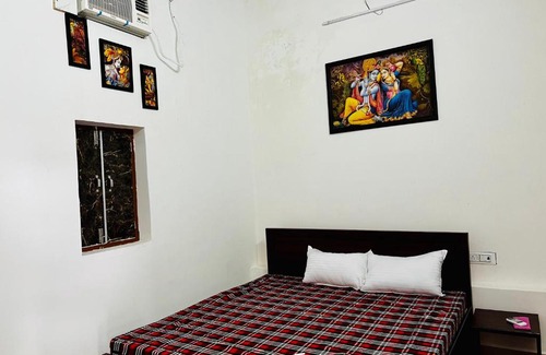 Barsana House | Mukhiya Ji Kripa Nikunj-Guesthouse