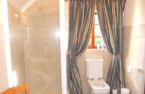 Hermanus Hotel | Mulligans Golf Lodge