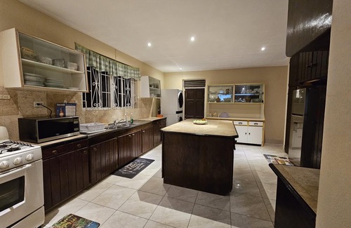 Mullins House | Mullins Bayfield Gardens House