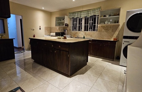 Mullins House | Mullins Bayfield Gardens House