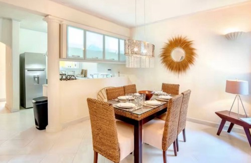 Maxwell House | Mullins Townhouse | Woodlands