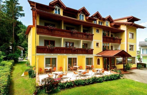 Sankt Kanzian am Klopeiner See Bed & Breakfast | Multi-bed room - Strandpension Waldperle