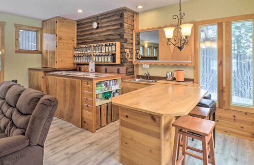 Whitefish Cottage | Multi-Building Retreat Center w/ Hot Tub & Sauna!