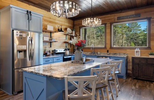 Broken Bow Cabin | Multi-Day Discounts! Zipline Arcade Firepit HotTub