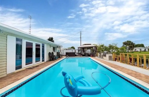 Englewood South House | Multi Family Waterfront Paradisen