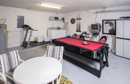 Seasons House | Multi TVs – Wi-Fi – Near Disney – Games Room – Pool – Seasons