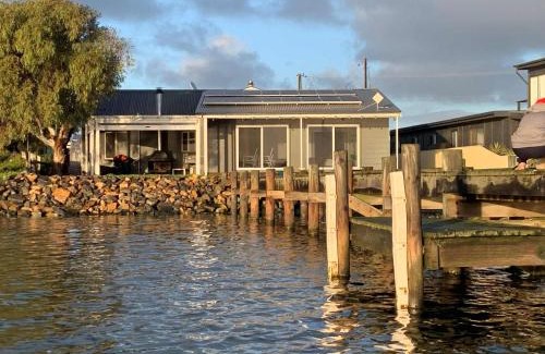 Nangkita House | Mundoo Waters Waterfront Family Friendly WiFi