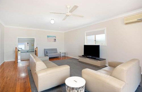 Nangkita House | Mundoo Waters Waterfront Family Friendly WiFi