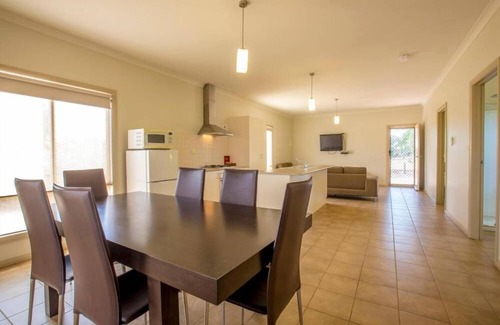 Arumpo Cabin | Mungo Lodge
