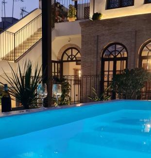 Almeria Centro Hotel | Murallas de Jayrán Hotel Boutique