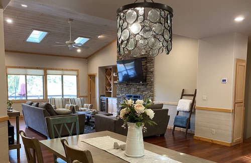 Forest Meadows House | Murphys mountain house. 45 minutes to Bear Valley